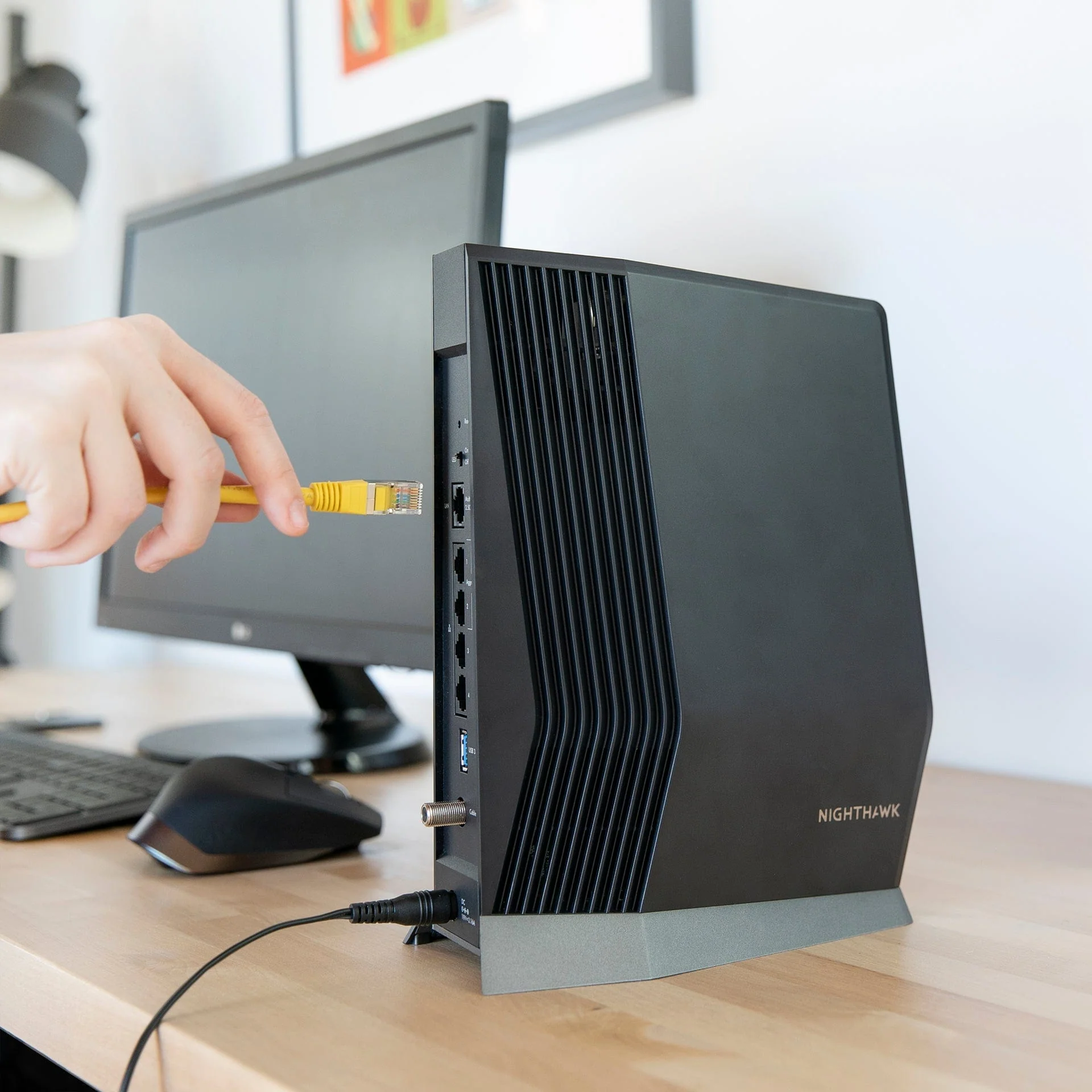 Netgear Nighthawk CAX80 AX8 8-Stream DOCSIS 3.1 Cable Modem Router, WiFi 6, Up to 6Gbps Speed, Black - Image 5