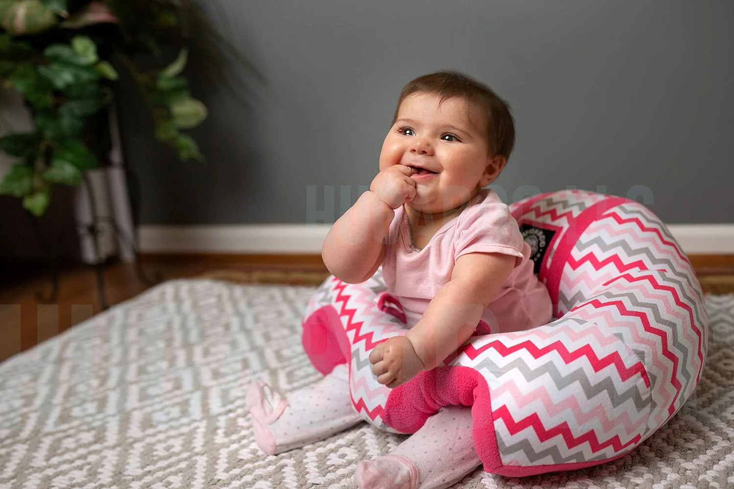 Hugaboo Infant Sitting Chair, Portable, Washable Baby Floor Seat, Pink Chevron - Image 3
